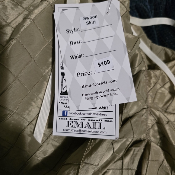 DitD Stagecoach Skirt Elegant Greenish Gold and White Lace High/low Saloon - Picture 2 of 2